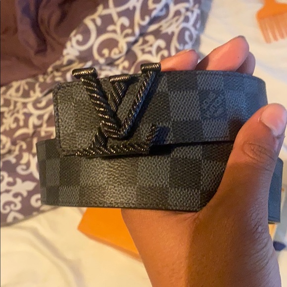 Louis Vuitton belt - Picture 2 of 3